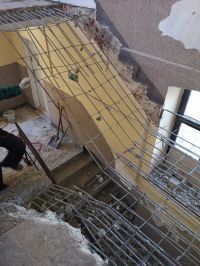 Pl. Grunwaldzki 16/17 - widoczne postępy robót rozbiórkowych, betonowych i murowych